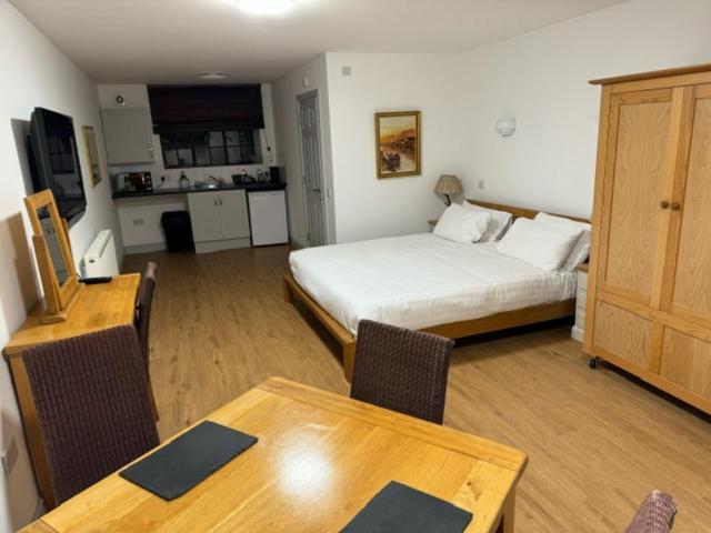 The Radnorshire Arms Hotel Presteigne Buitenkant foto